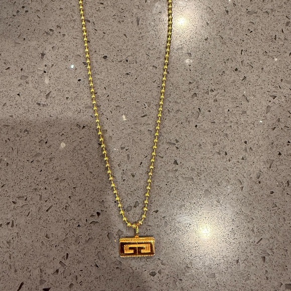 Vintage Givenchy Gold Rectangular Pendant Necklace - Picture 1 of 2